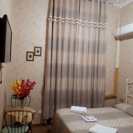 Botel Inn Rzym Zewnętrze zdjęcie