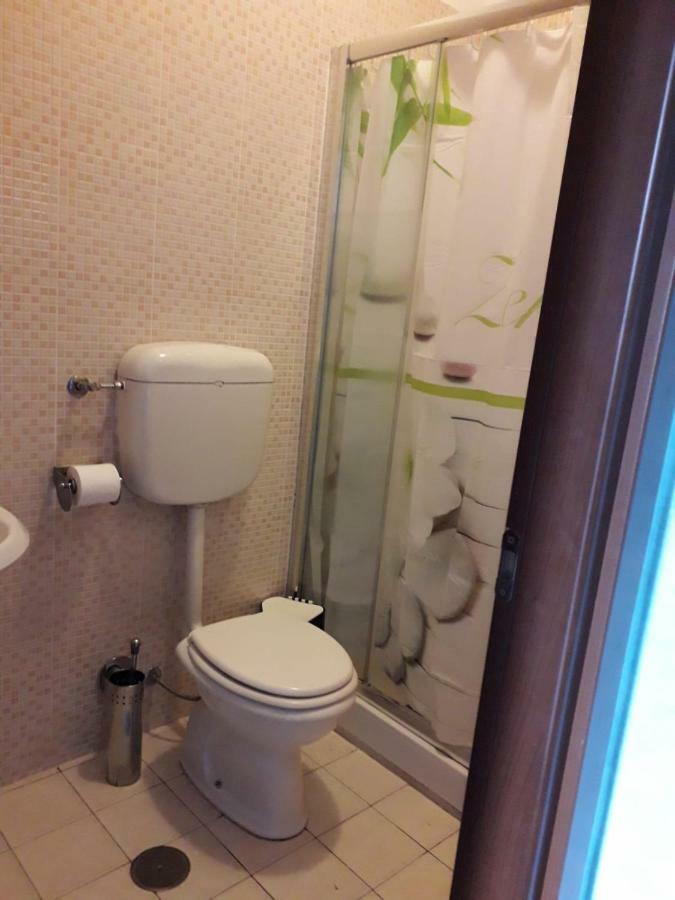 Botel Inn Rzym Zewnętrze zdjęcie