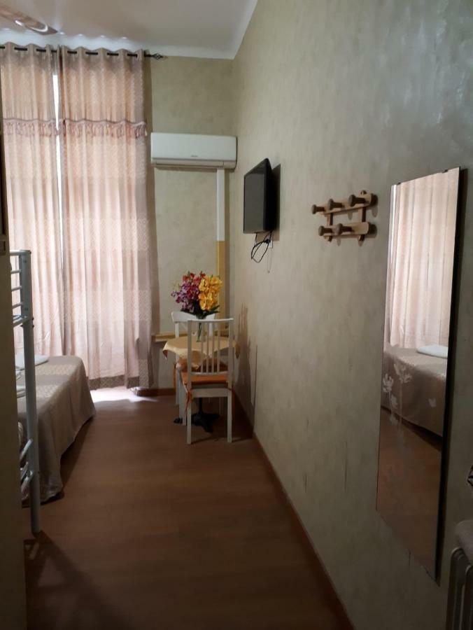 Botel Inn Rzym Zewnętrze zdjęcie